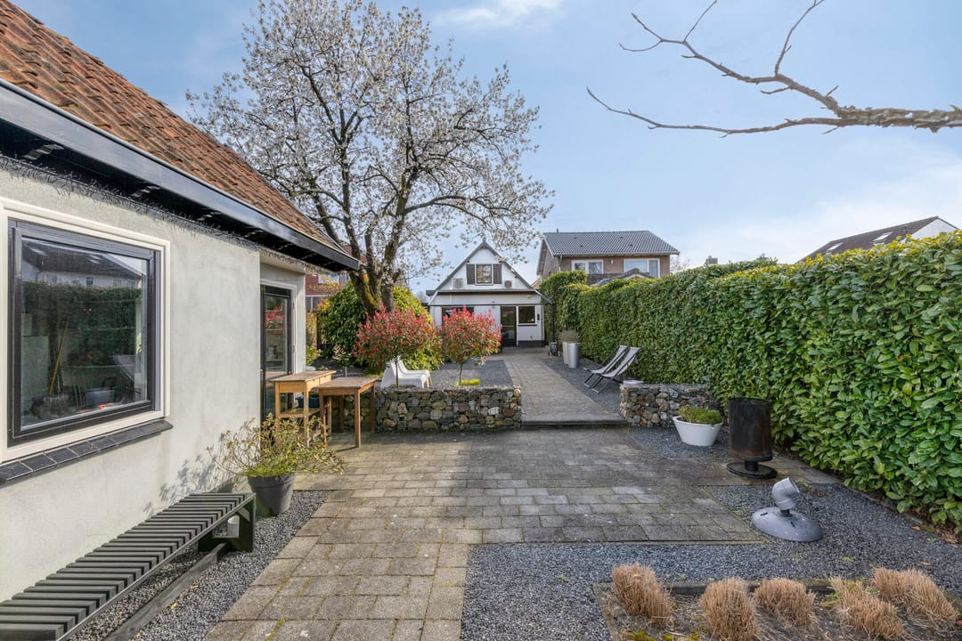 Photo 32 of Antoniusstraat 39