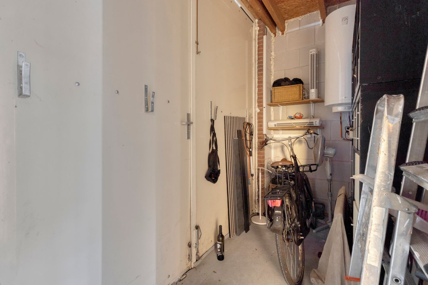 Photo 44 of Antoniusstraat 39