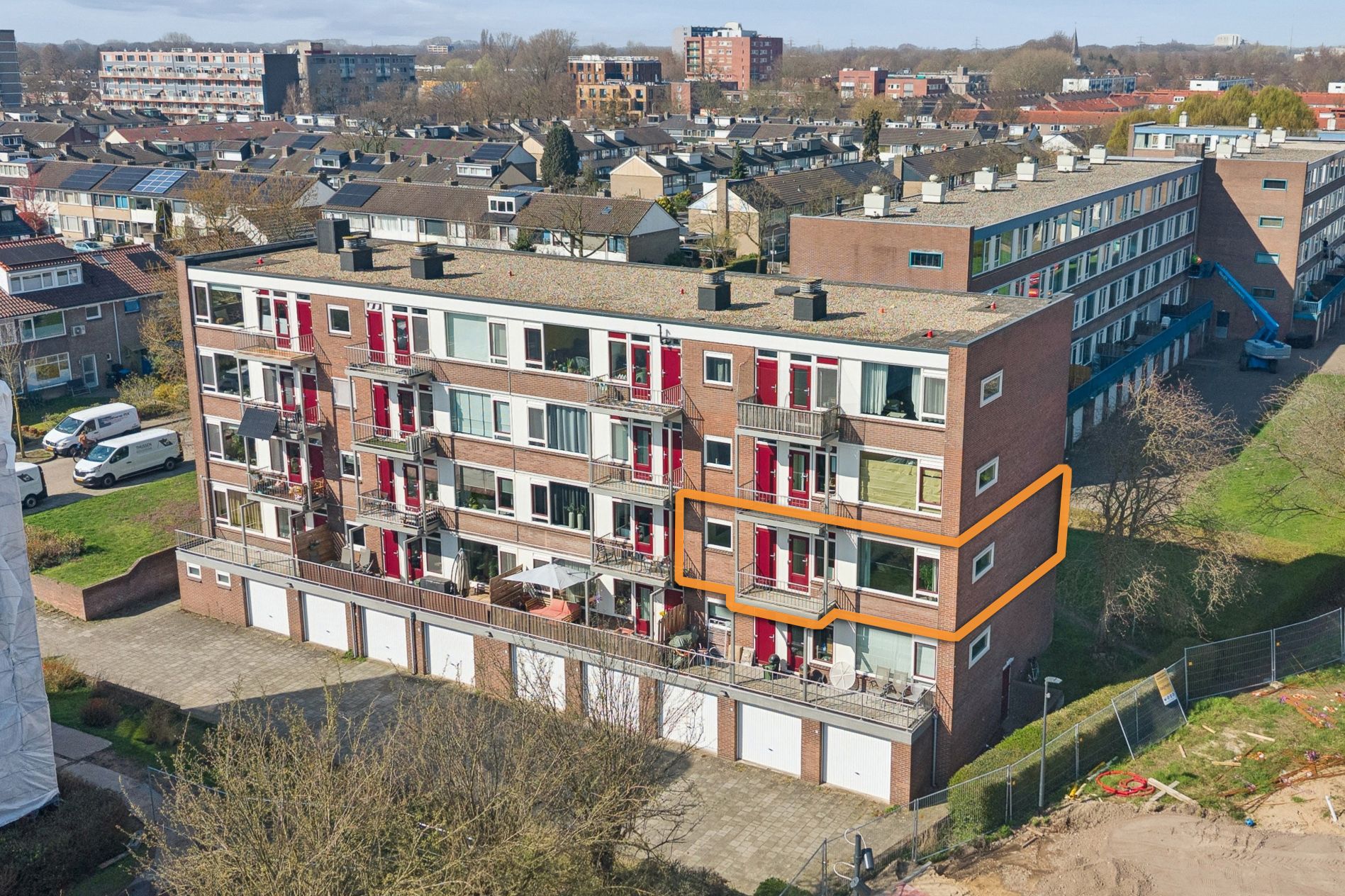 Photo 18 of Aubadestraat 128