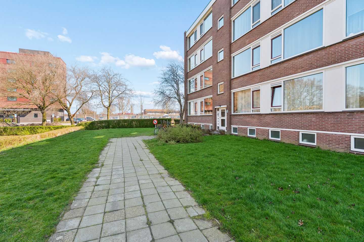 Photo 20 of Aubadestraat 128