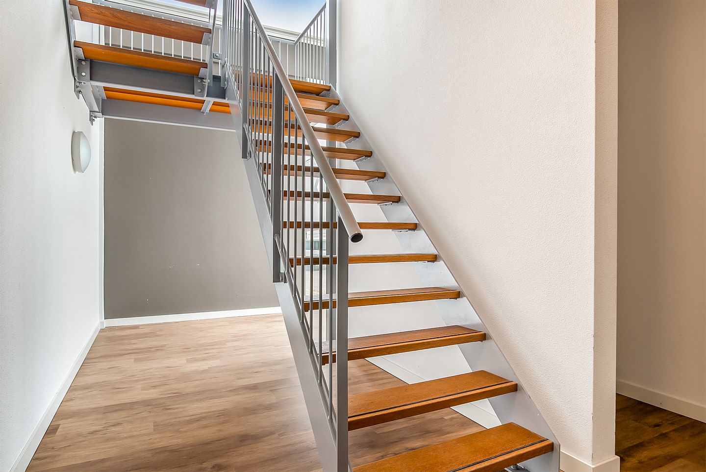 Bekijk foto 5 van Voltaweg 14