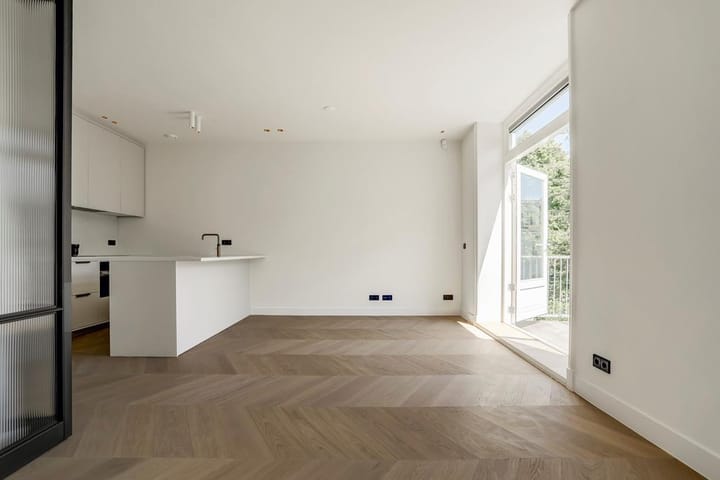 Foto 2 van Van Eeghenstraat 31-C