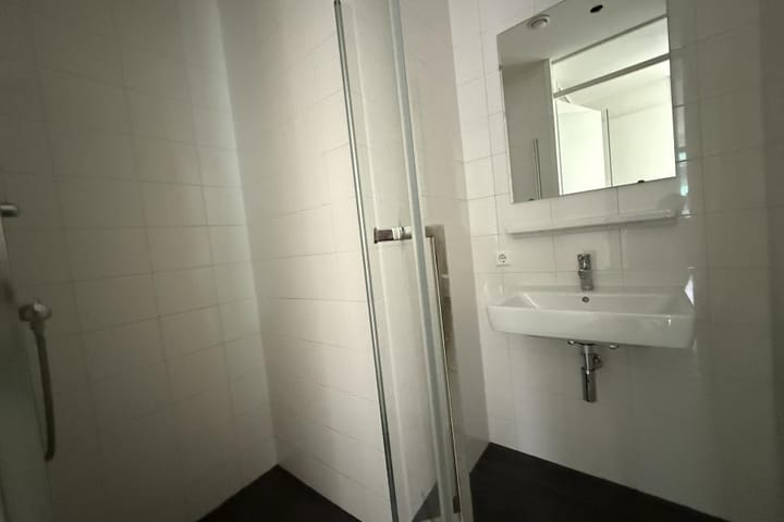 Foto 5 van Haarlemmerweg 1144-S