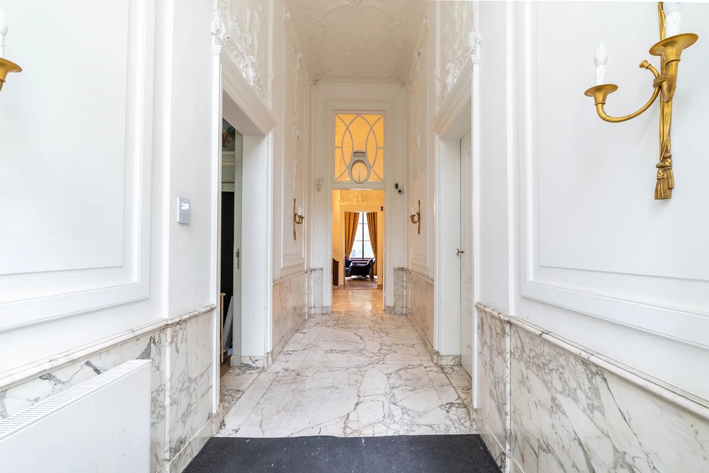 Bekijk foto 3 van Lange Voorhout 32