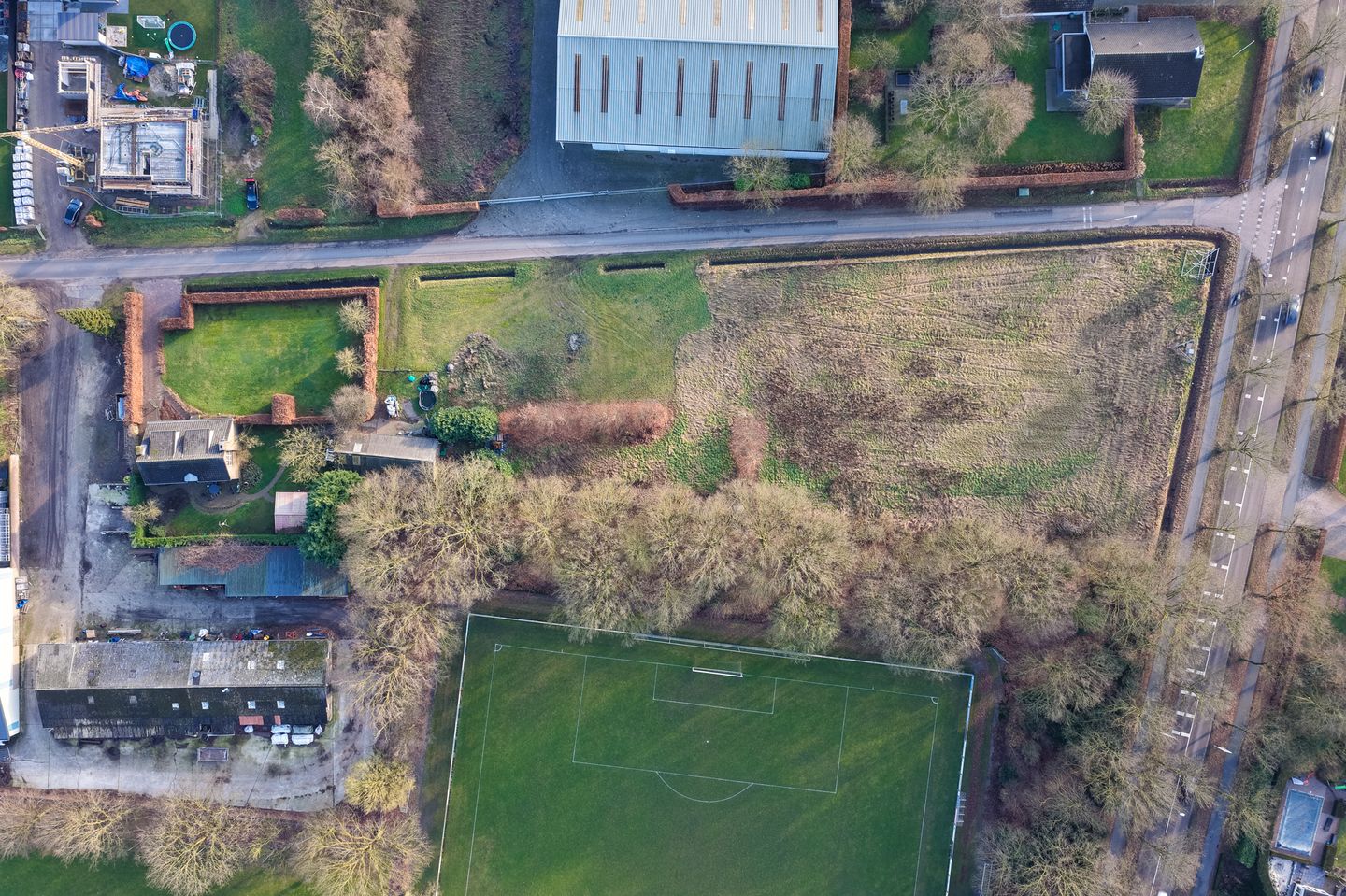 View photo 2 of Leeuwerikweg