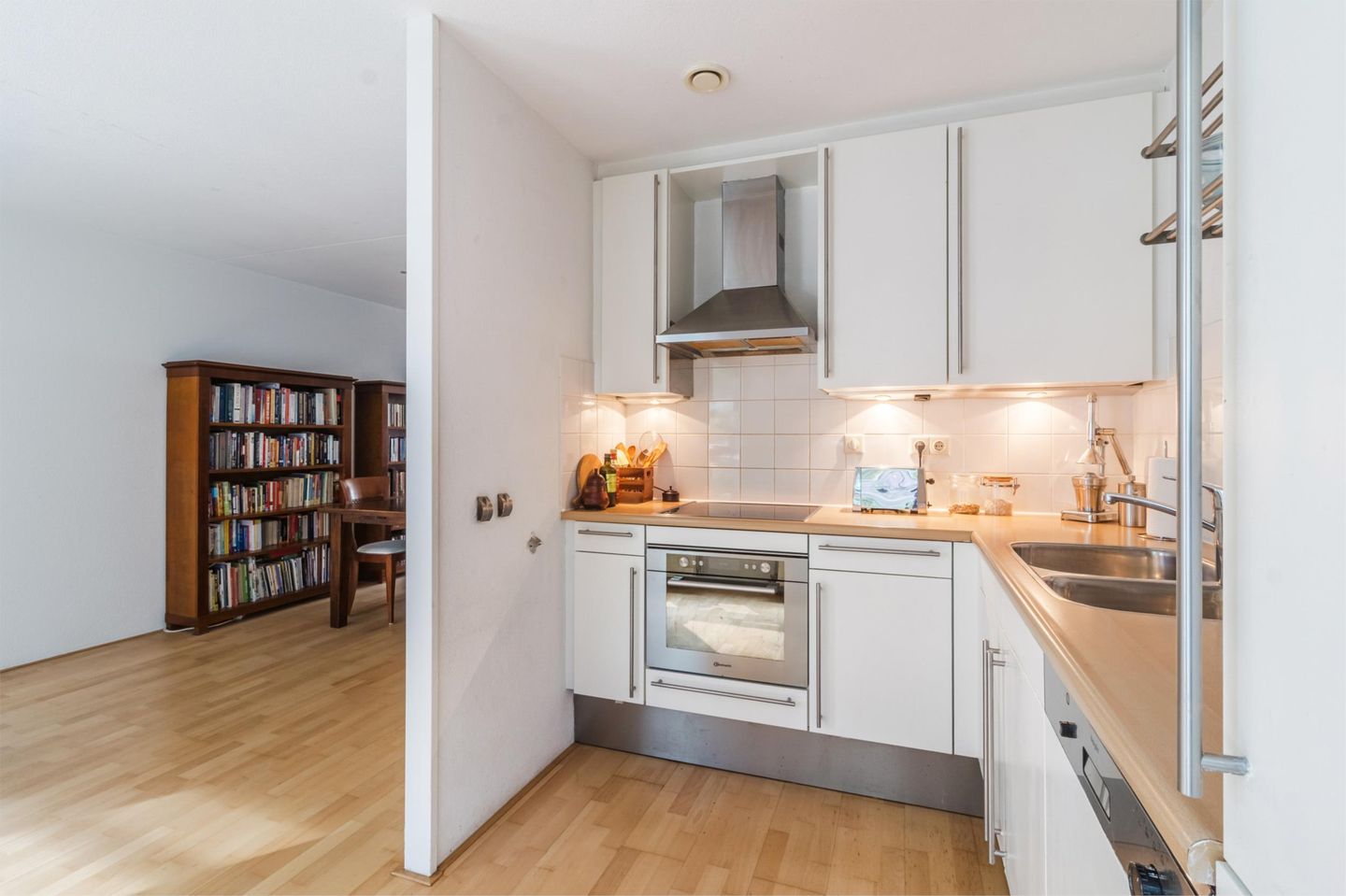 Photo 14 of Muzenstraat 44