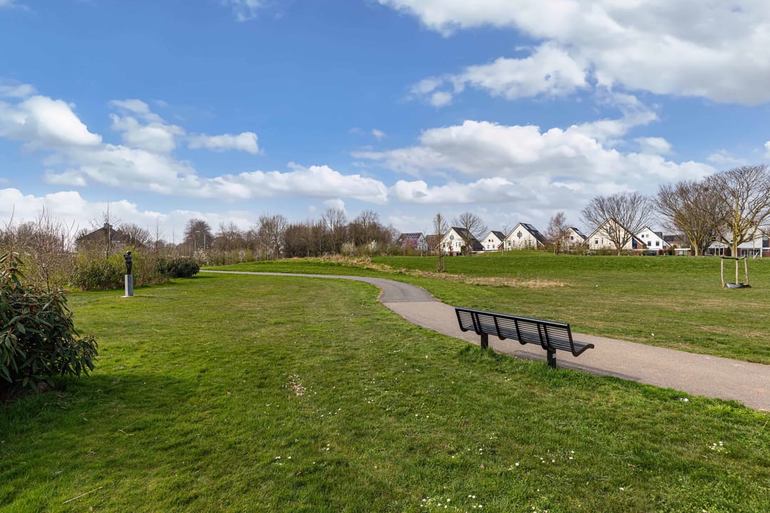 Photo 37 of Veluwelaan 25