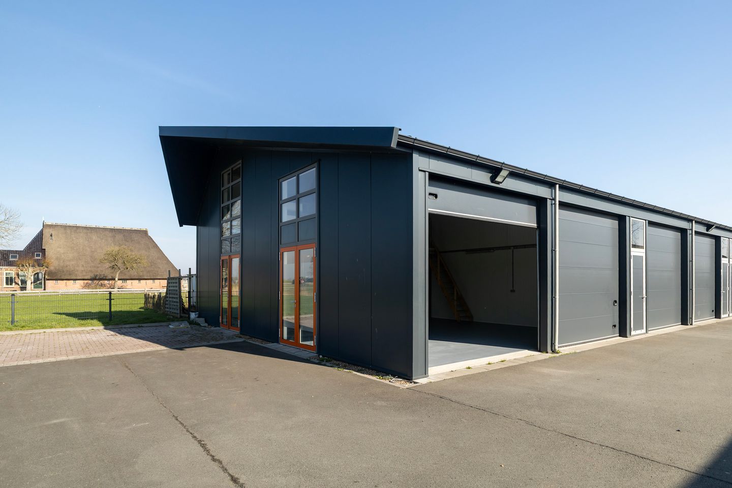 Bekijk foto 2 van Brédyk 31