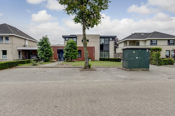 Industrieweg 5-C, Oost West en Middelbeers