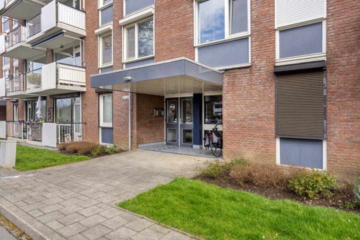 Photo 2 of Eenhoornsingel 87-F