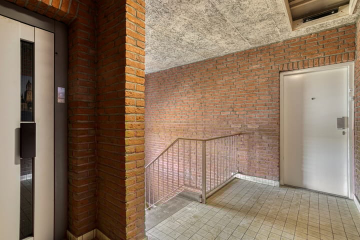 Photo 4 of Eenhoornsingel 87-F