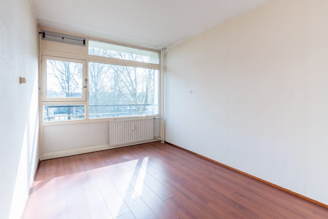 Spacious 4-Room Apartment with Balcony in Green Soest Neighborhood — 16
