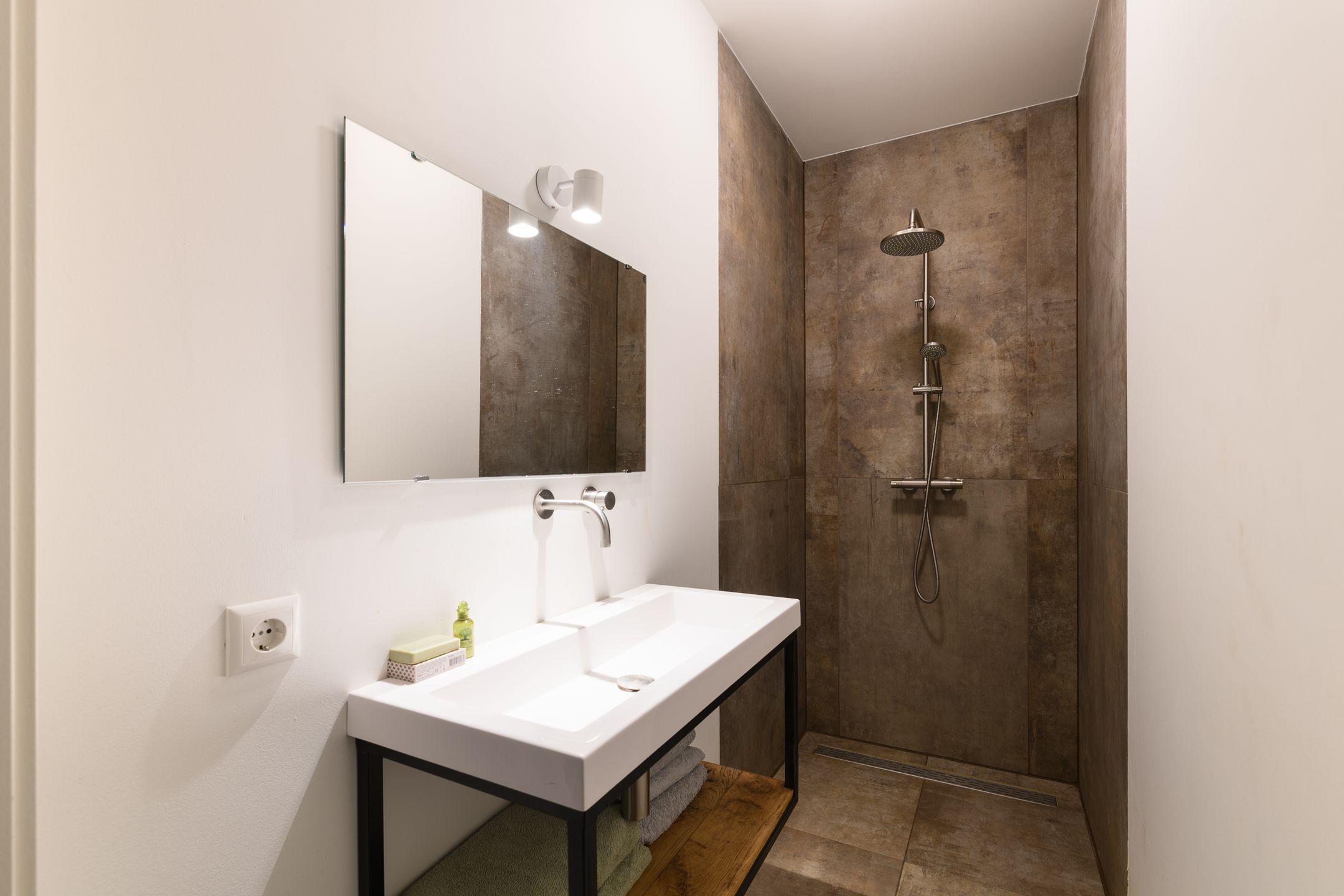 Photo 42 of Kelderwindkade 35