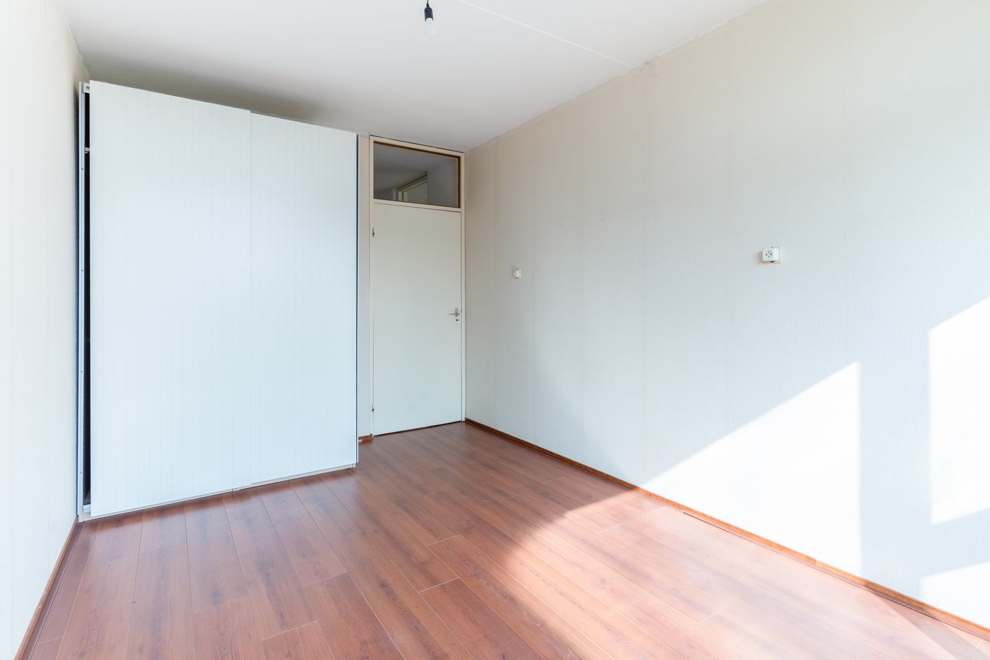 Spacious 4-Room Apartment with Balcony in Green Soest Neighborhood — 17