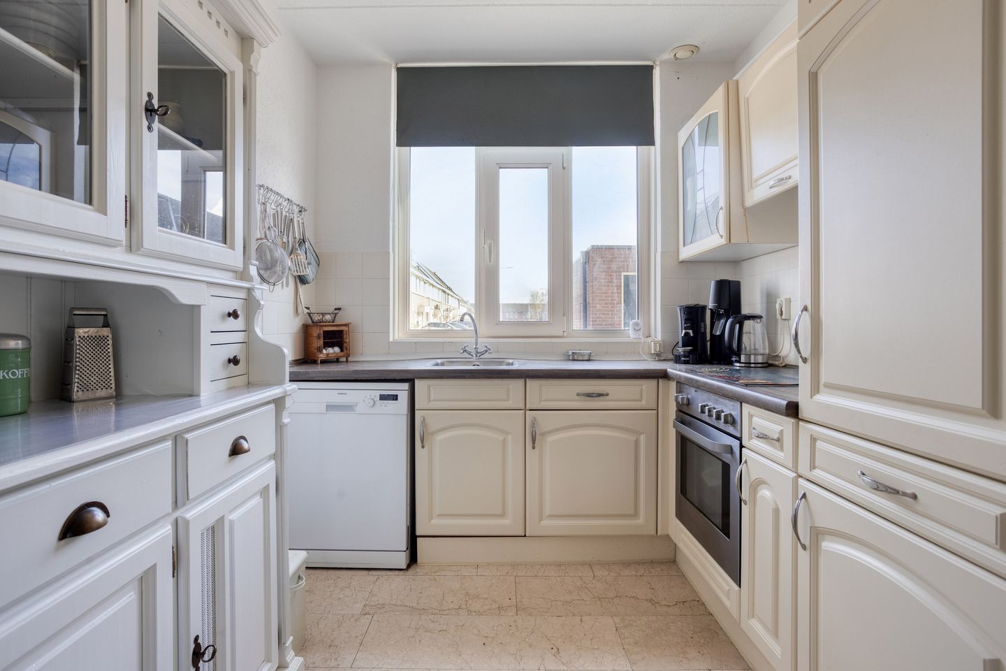 Foto 10 van Benthuizenstraat 64