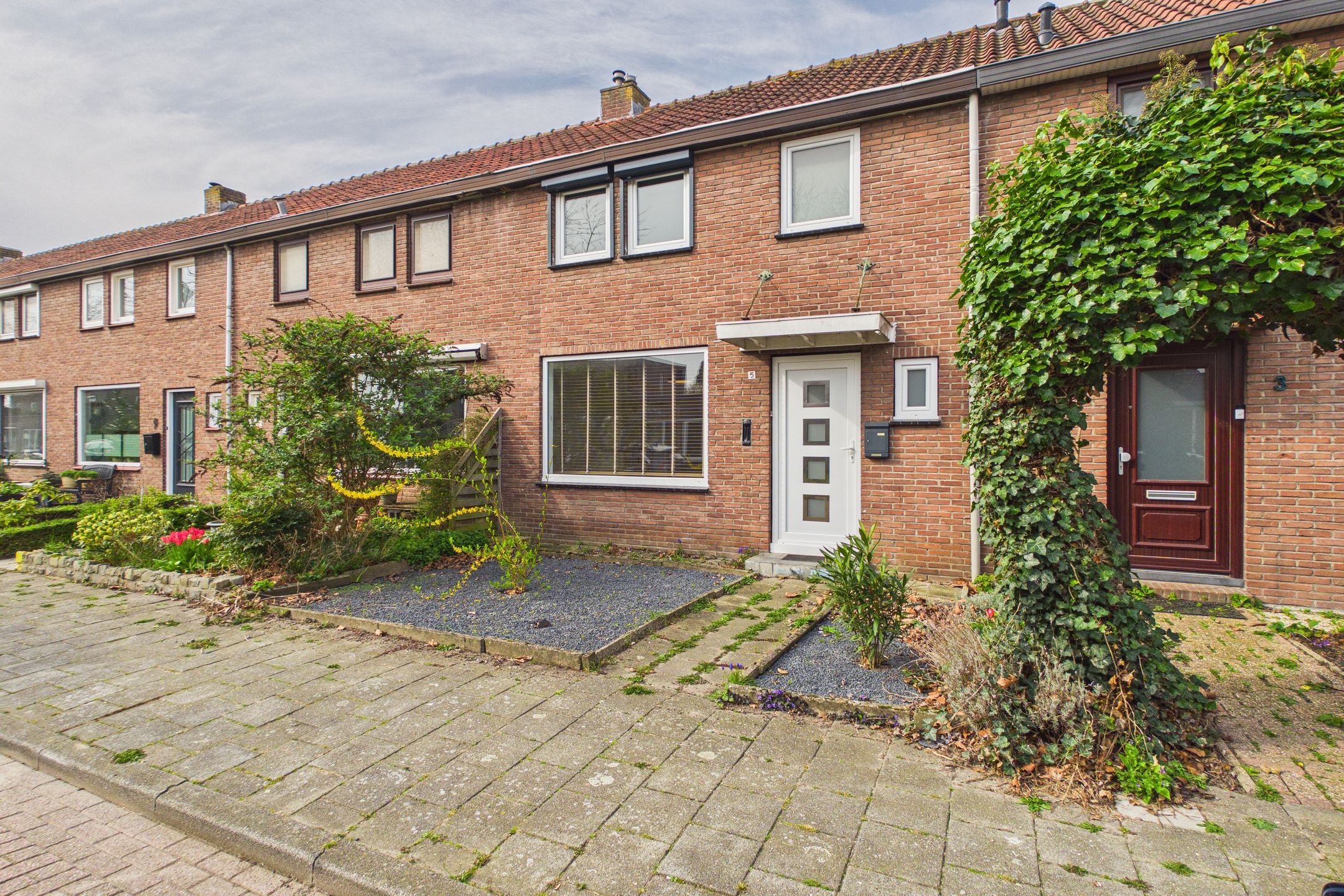 Foto 6 van Azaleastraat 5