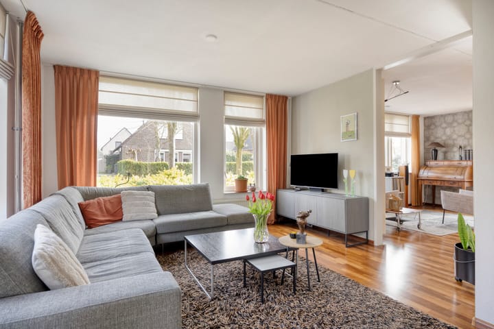 Photo 2 of Heihoekscheweg 1-A