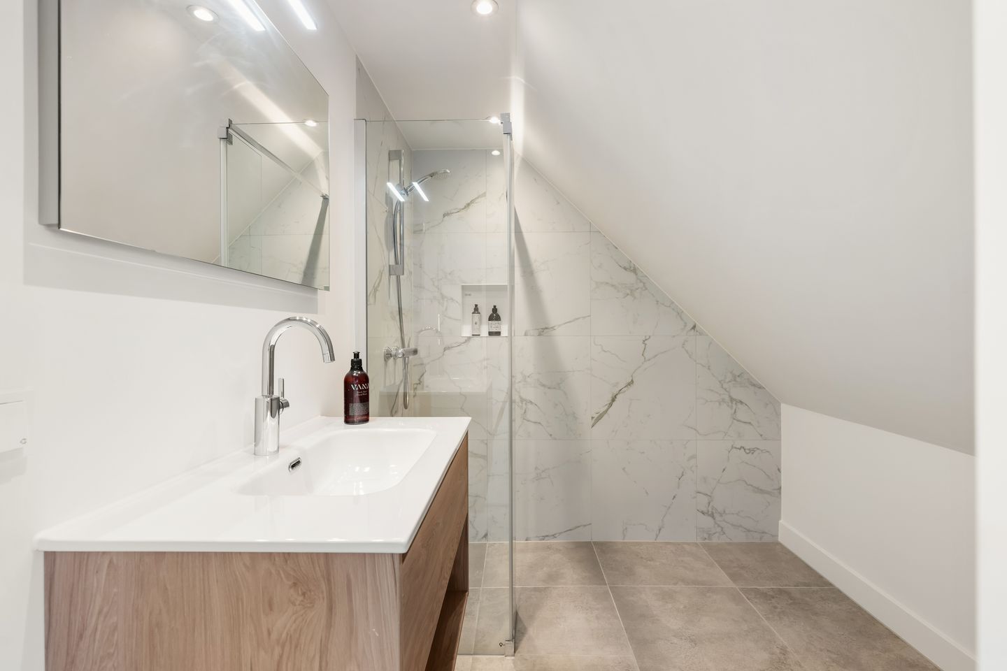 Foto 34 van Van Somerenstraat 1