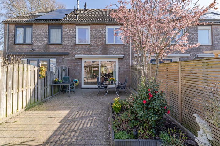 Photo 2 of Ds. Bennink Boltstraat 4