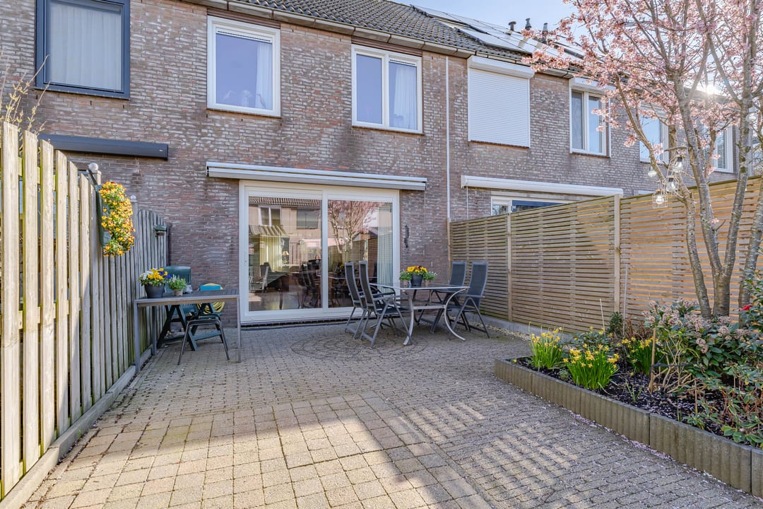 Photo 8 of Ds. Bennink Boltstraat 4