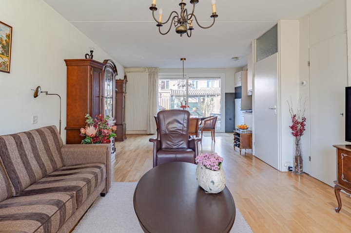 Photo 3 of Ds. Bennink Boltstraat 4