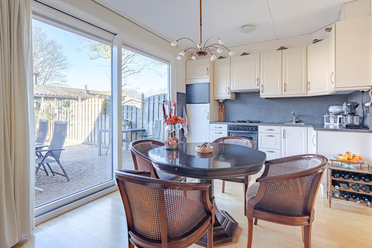 Photo 10 of Ds. Bennink Boltstraat 4