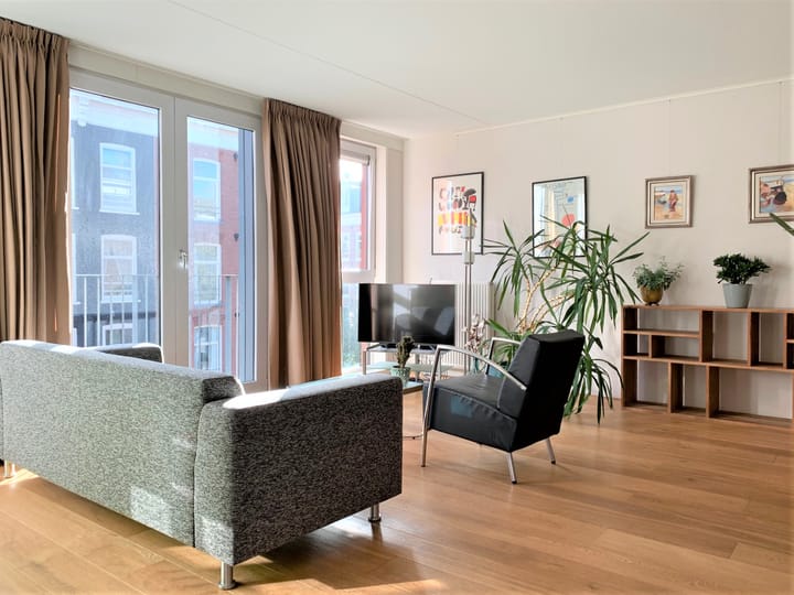 Photo 2 of Jacob van Lennepstraat 18-B