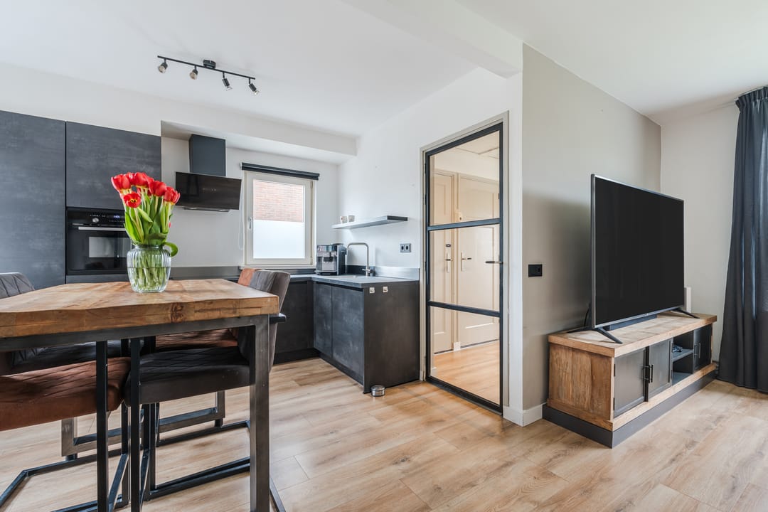 Photo 8 of Buddingerstraat 38