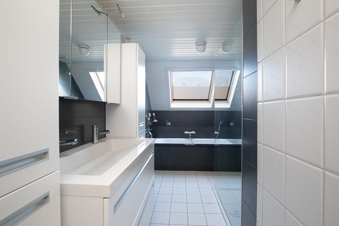 Bright and spacious family home with large sunny garden in Almere Waterwijk — 14