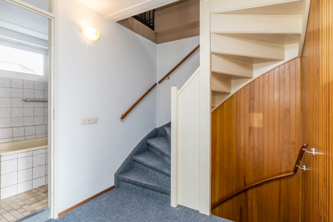 Photo 22 of Hunzestraat 37
