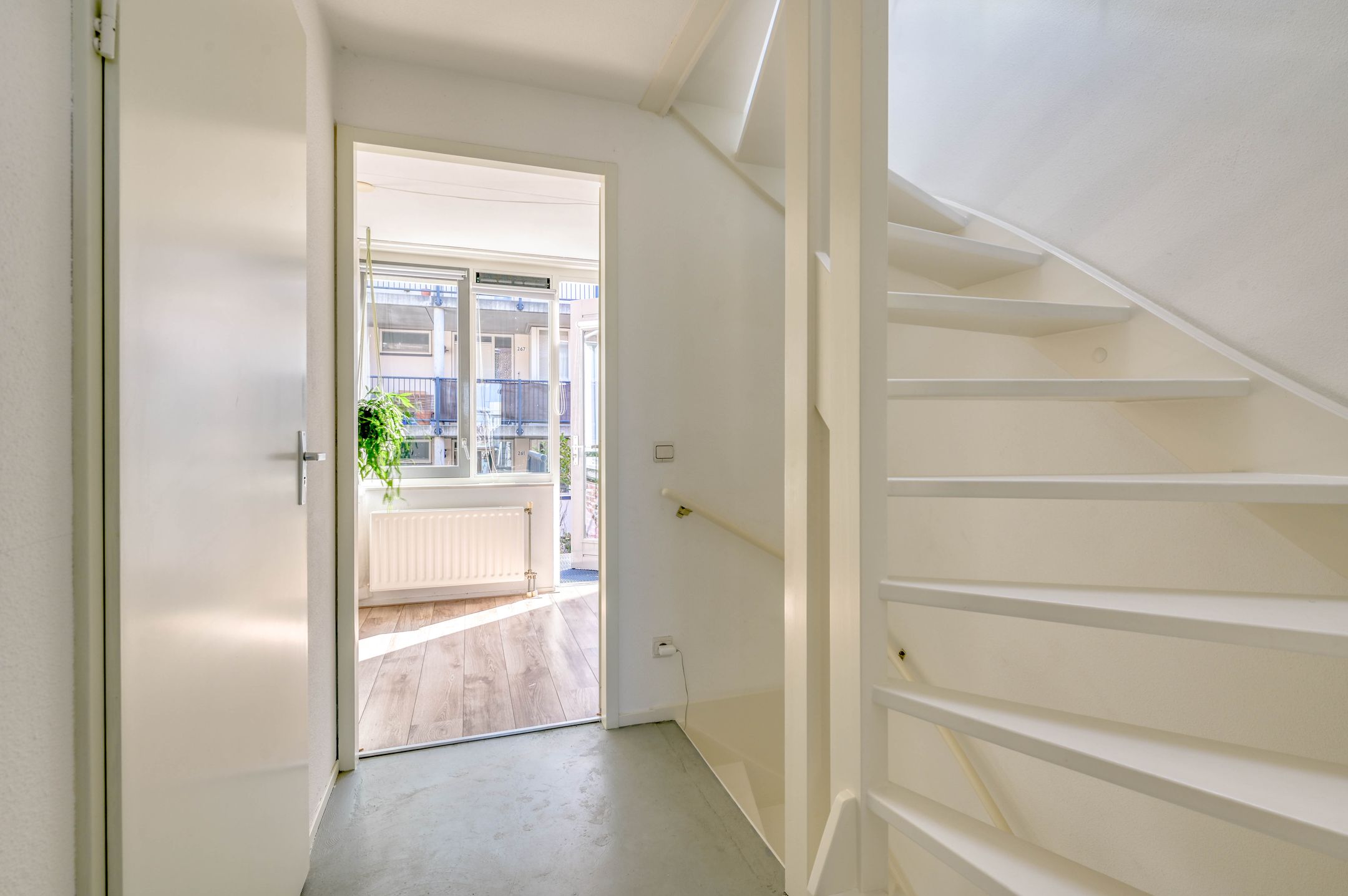 Foto 36 van Witte de Withstraat 186