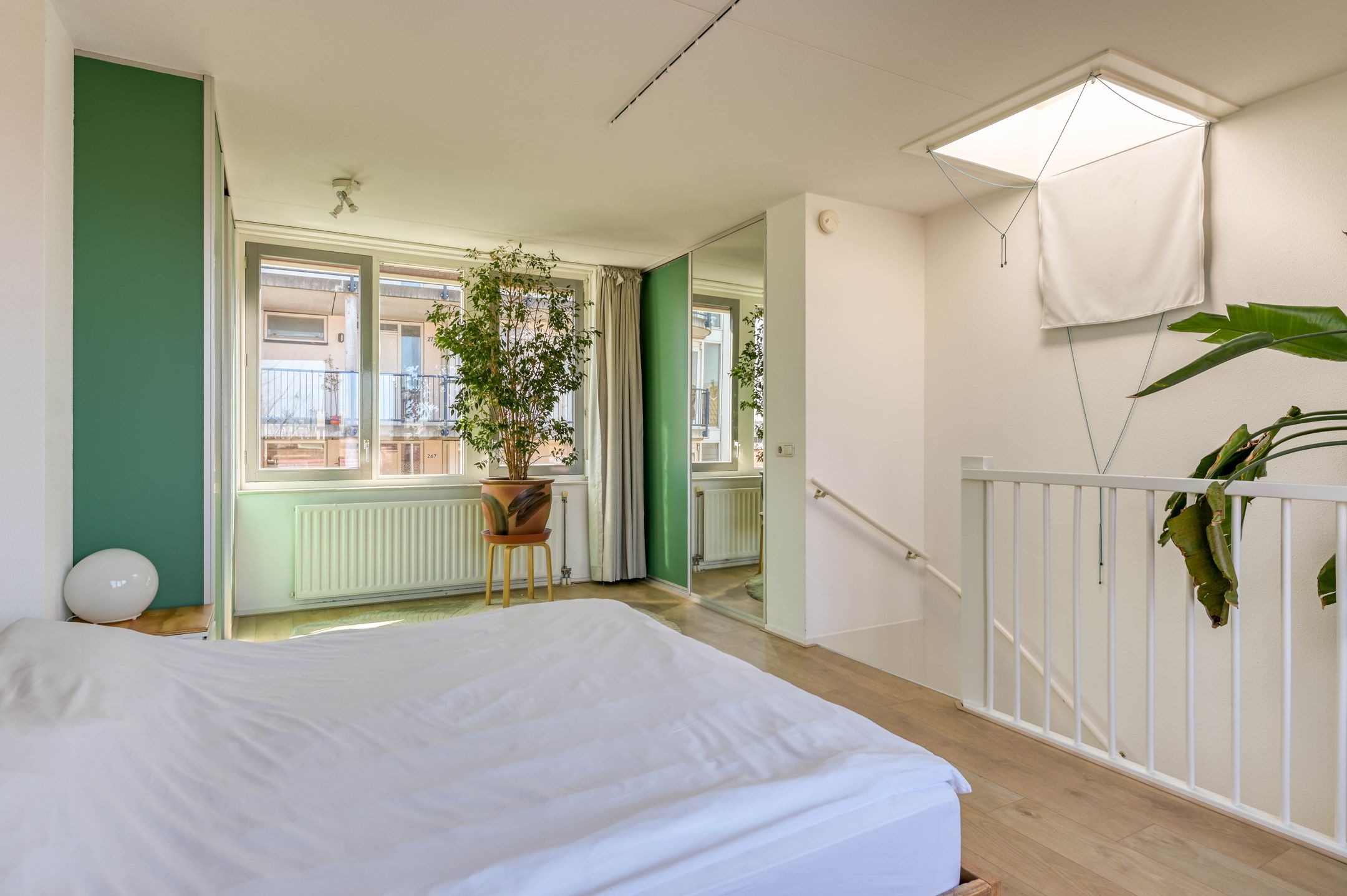 Foto 54 van Witte de Withstraat 186