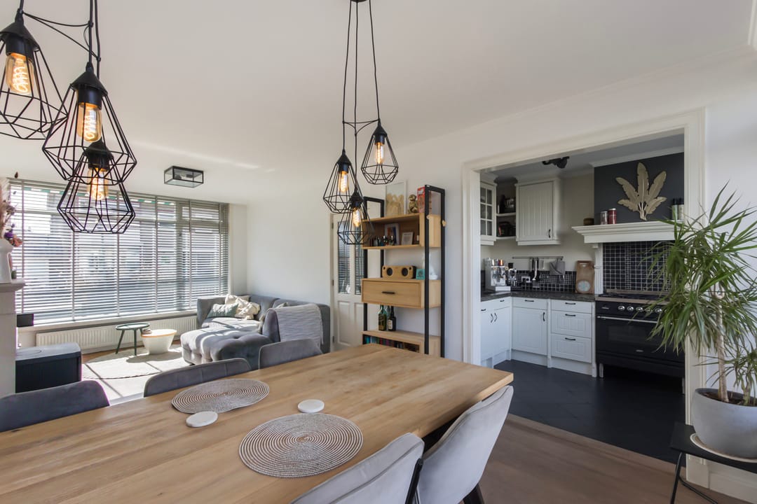 Photo 17 of Van Schendelstraat 6