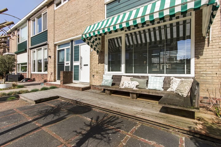 Photo 4 of Van Schendelstraat 6