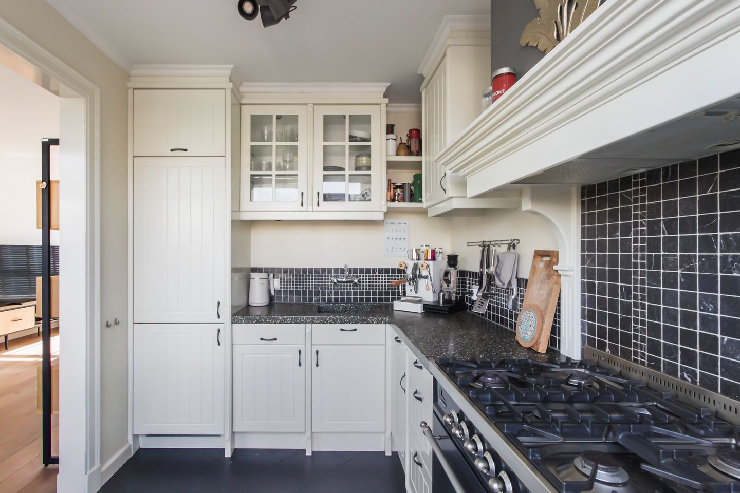 Photo 20 of Van Schendelstraat 6