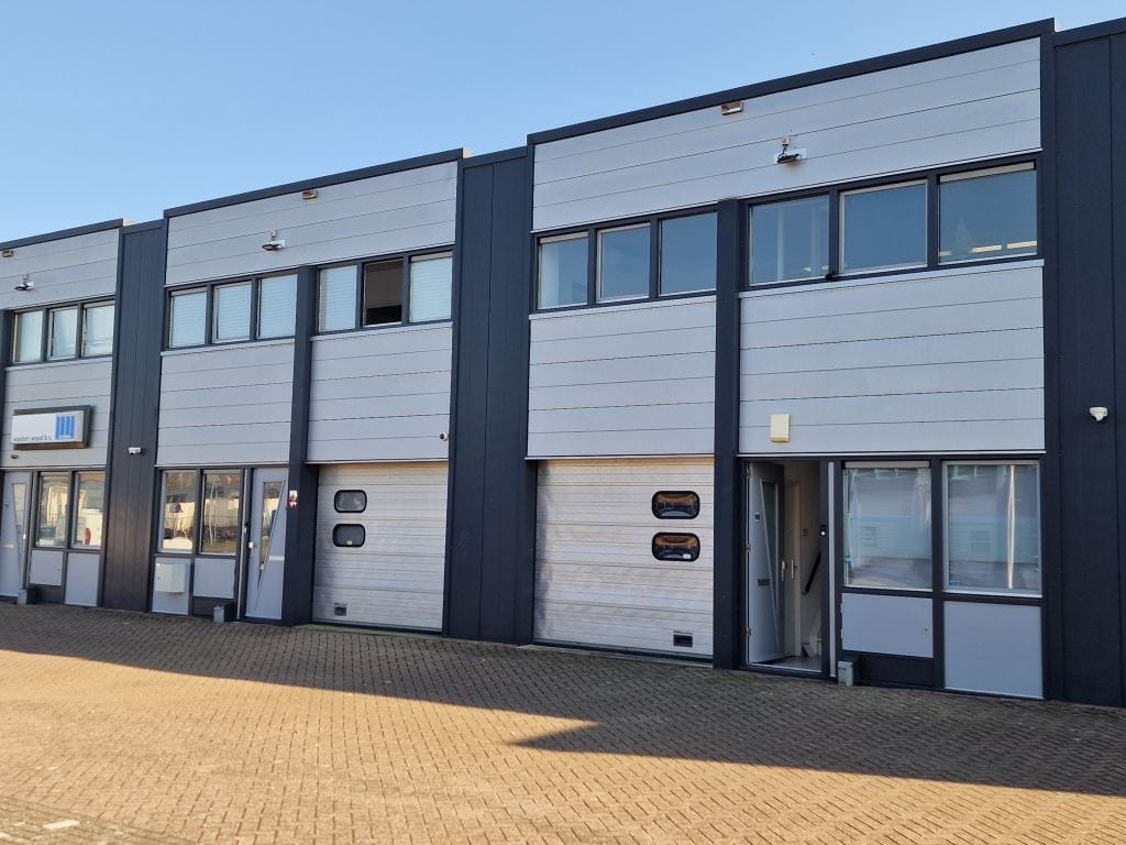 Bekijk foto 3 van Ondernemingsweg 106