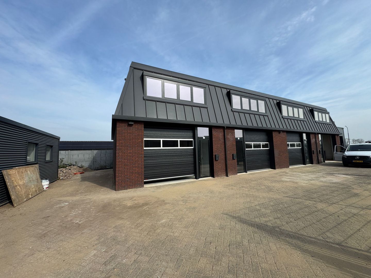 View photo 1 of Vliertwijksestraat 24-A