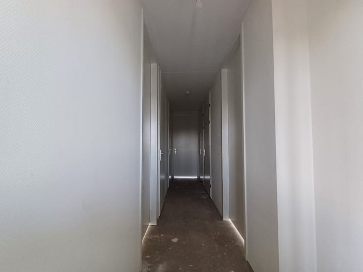 Photo 2 of Binnendongenstraat 6-E