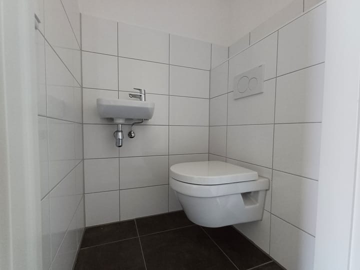 Photo 3 of Binnendongenstraat 6-E