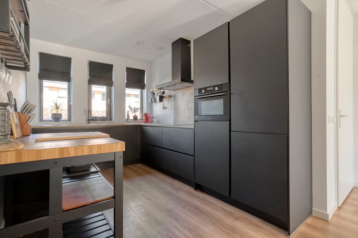 Photo 2 of Garthoffstraat 2-F