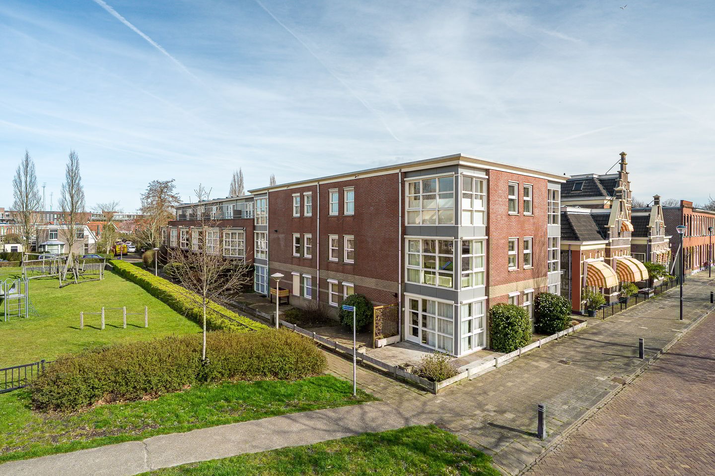 Photo 1 of Emmakade 151-A