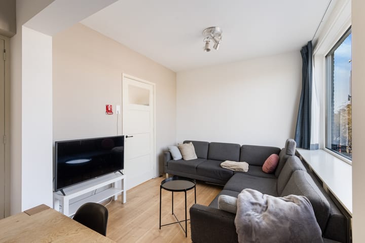 Photo 4 of Meent 72-D