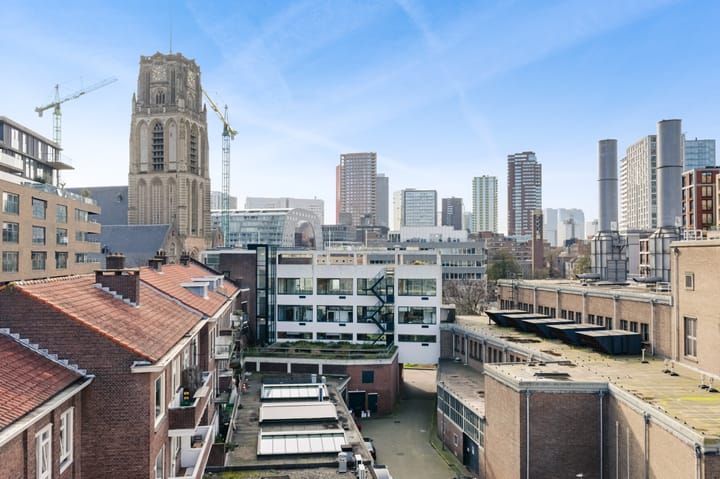 Photo 3 of Meent 72-D