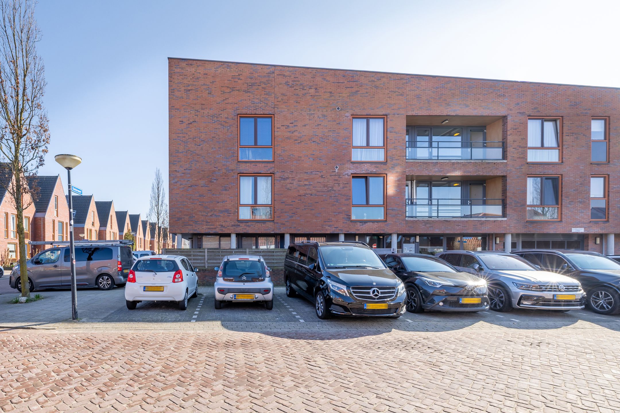 Light corner ground floor apartment with sheltered garden in peaceful Bomenbuurt — 39