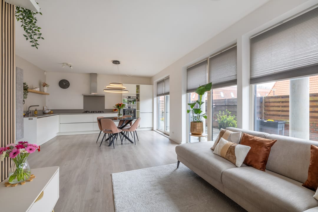 Light corner ground floor apartment with sheltered garden in peaceful Bomenbuurt — 13