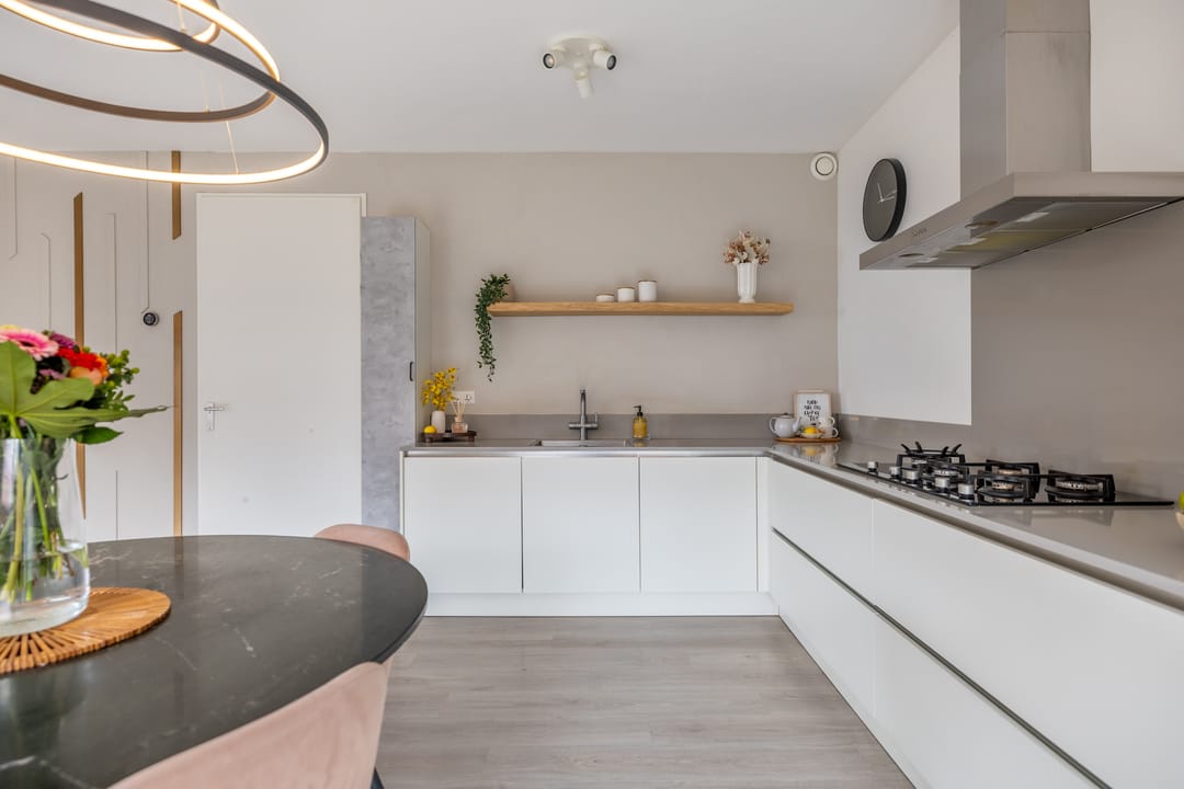 Light corner ground floor apartment with sheltered garden in peaceful Bomenbuurt — 17