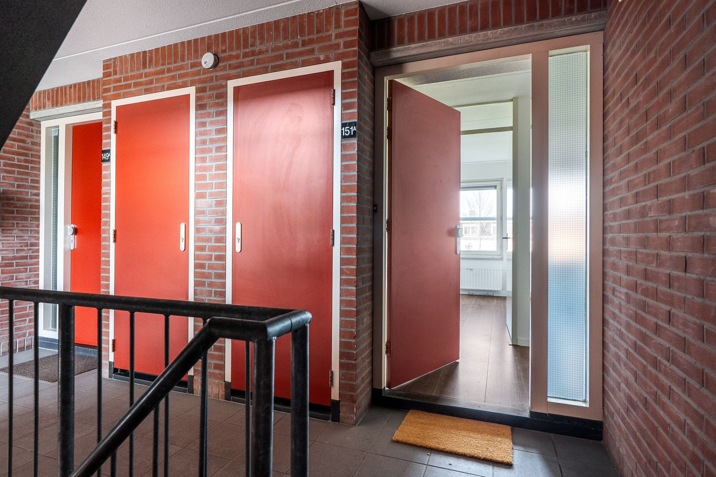 Photo 10 of Emmakade 151-A