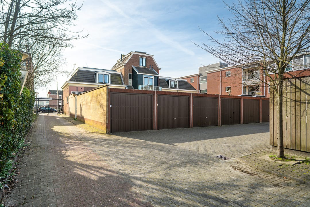 Photo 38 of Emmakade 151-A