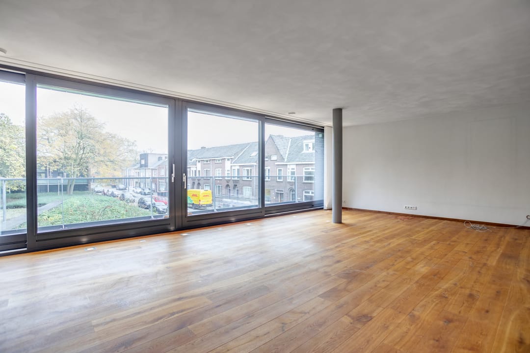 Photo 16 of Bisschop Zwijsenstraat 62