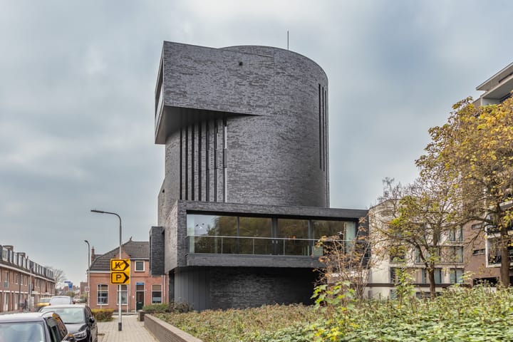 Photo 3 of Bisschop Zwijsenstraat 62